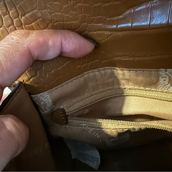 Anne Klein brown handbag - Picture 2 of 10